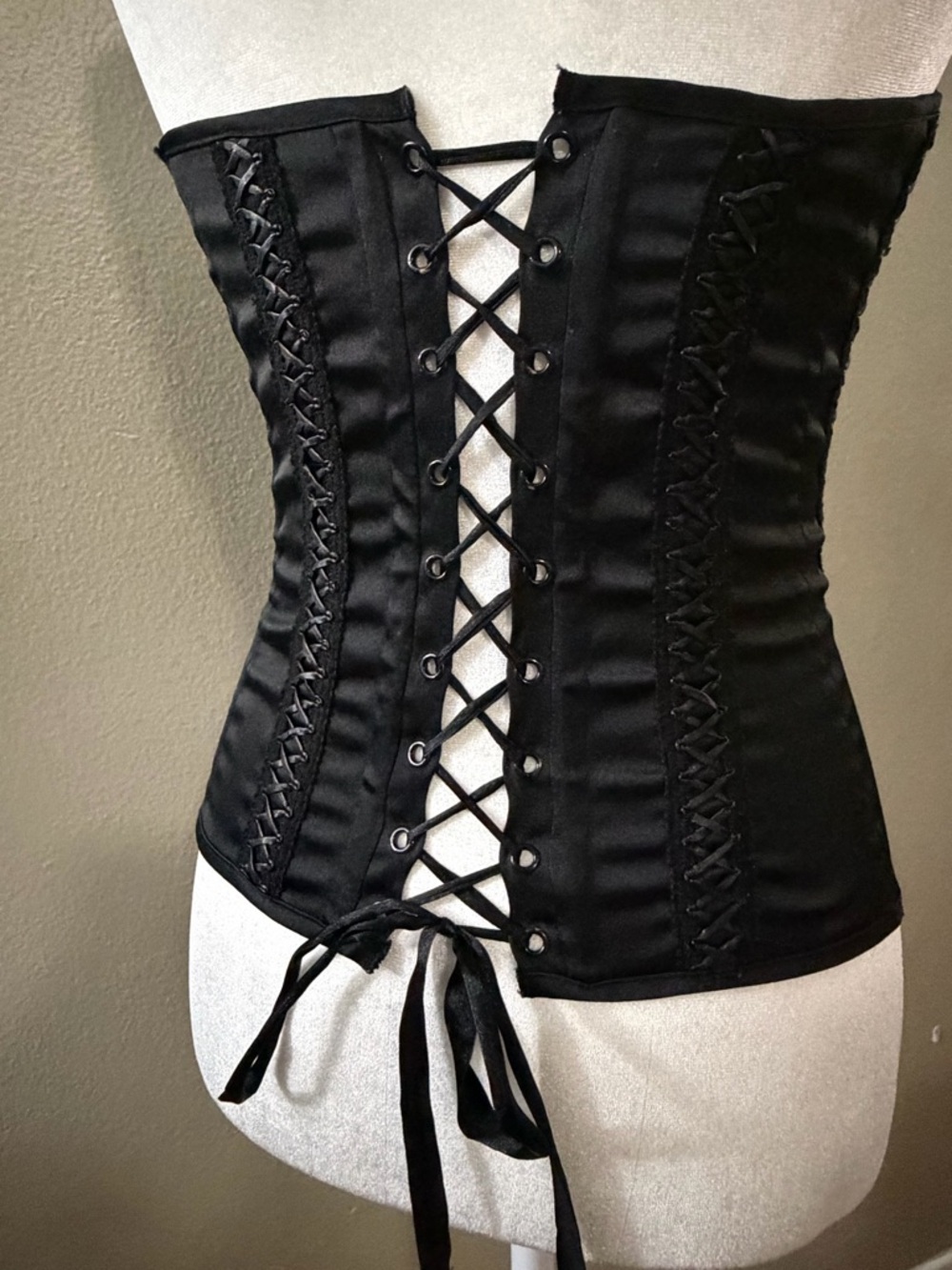 Vintage Charlotte Russe Black Satin Lace-Up Corset Top Small Y2K Goth Bustier - Picture 4 of 6